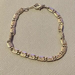 Charming‎ Gold plated Bracelet
